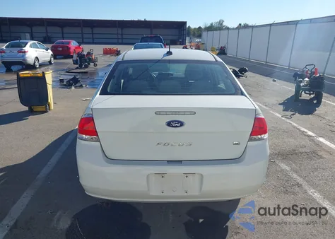 2010 Ford Focus Se z USA, uszkodzony, nr VIN 1FAHP3FN6AW229953